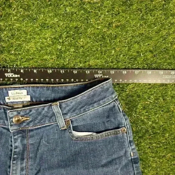 L.L. Bean Women's Classic Fit Bootcut Jeans Size 12MT Medium Wash High Rise - Picture 8 of 8